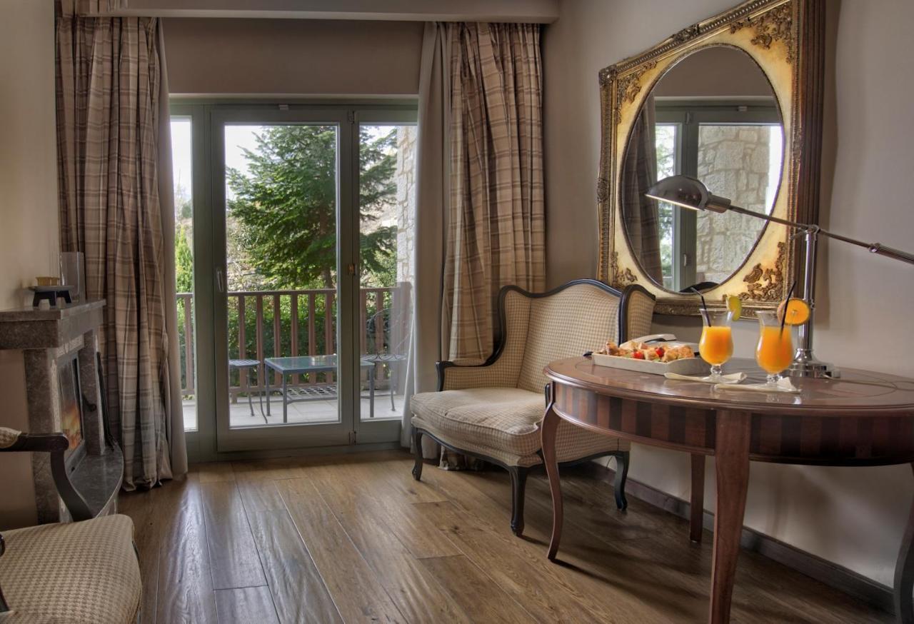 Aegli Arachova Hotel Luaran gambar